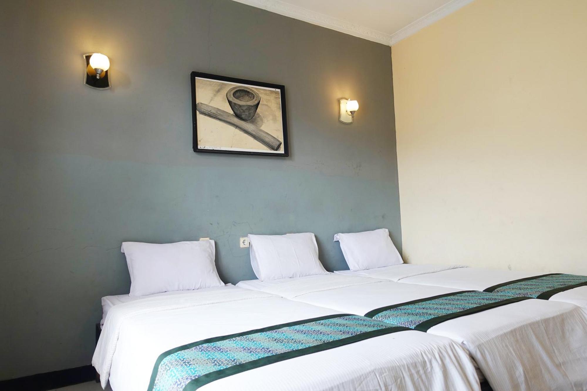 Saung Balibu Hotel Lembang Exterior photo