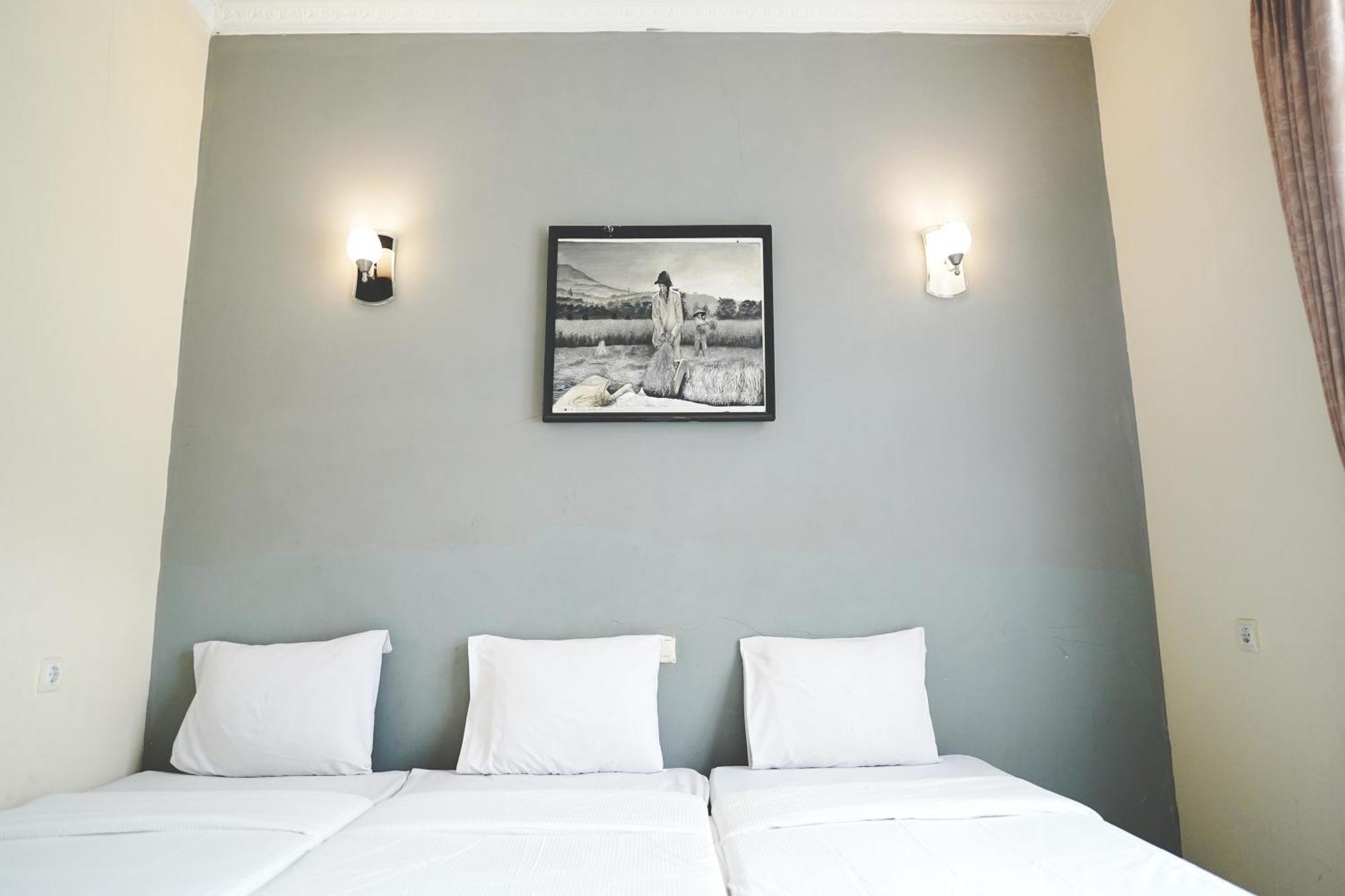 Saung Balibu Hotel Lembang Exterior photo