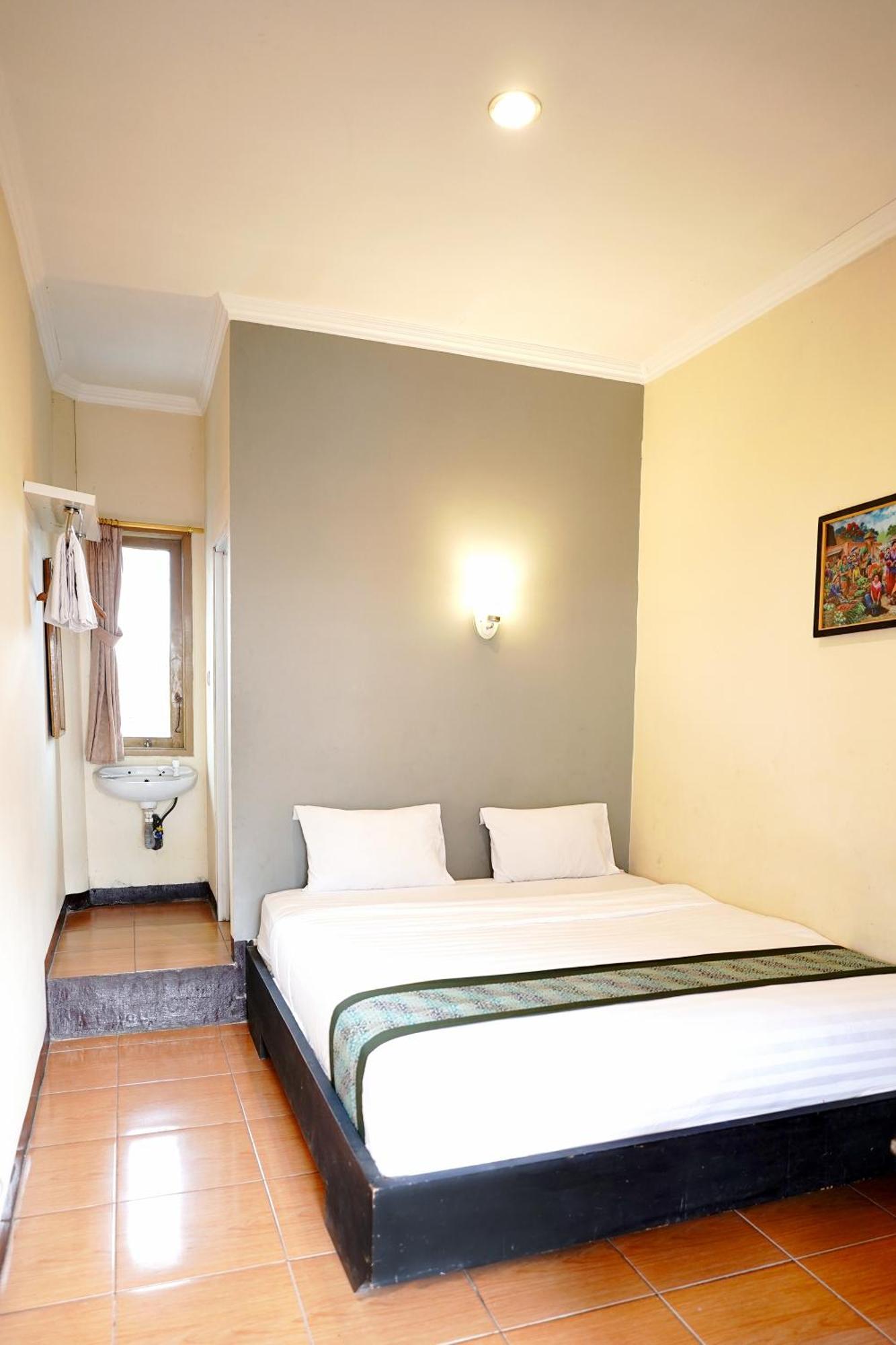 Saung Balibu Hotel Lembang Exterior photo