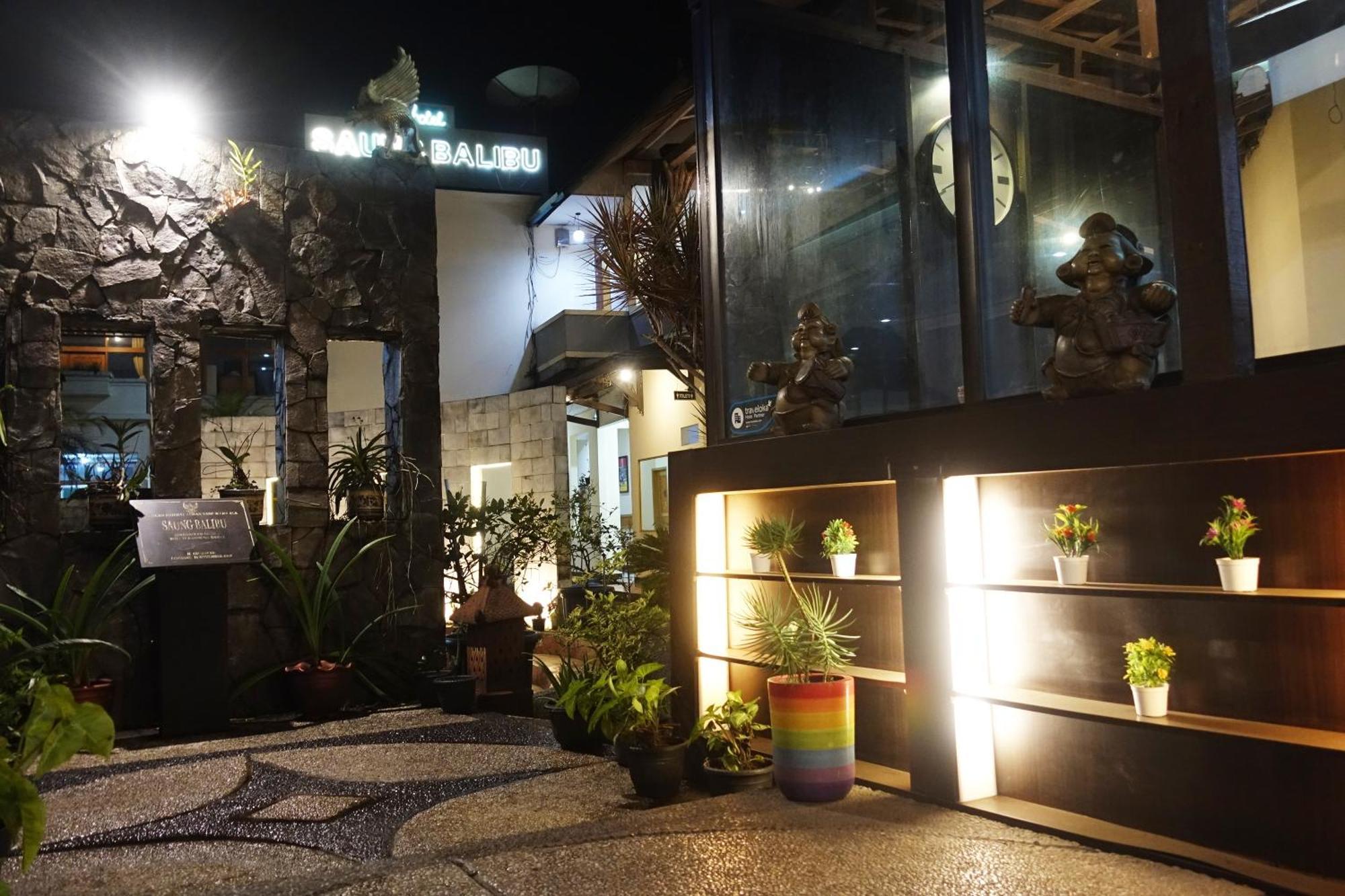 Saung Balibu Hotel Lembang Exterior photo