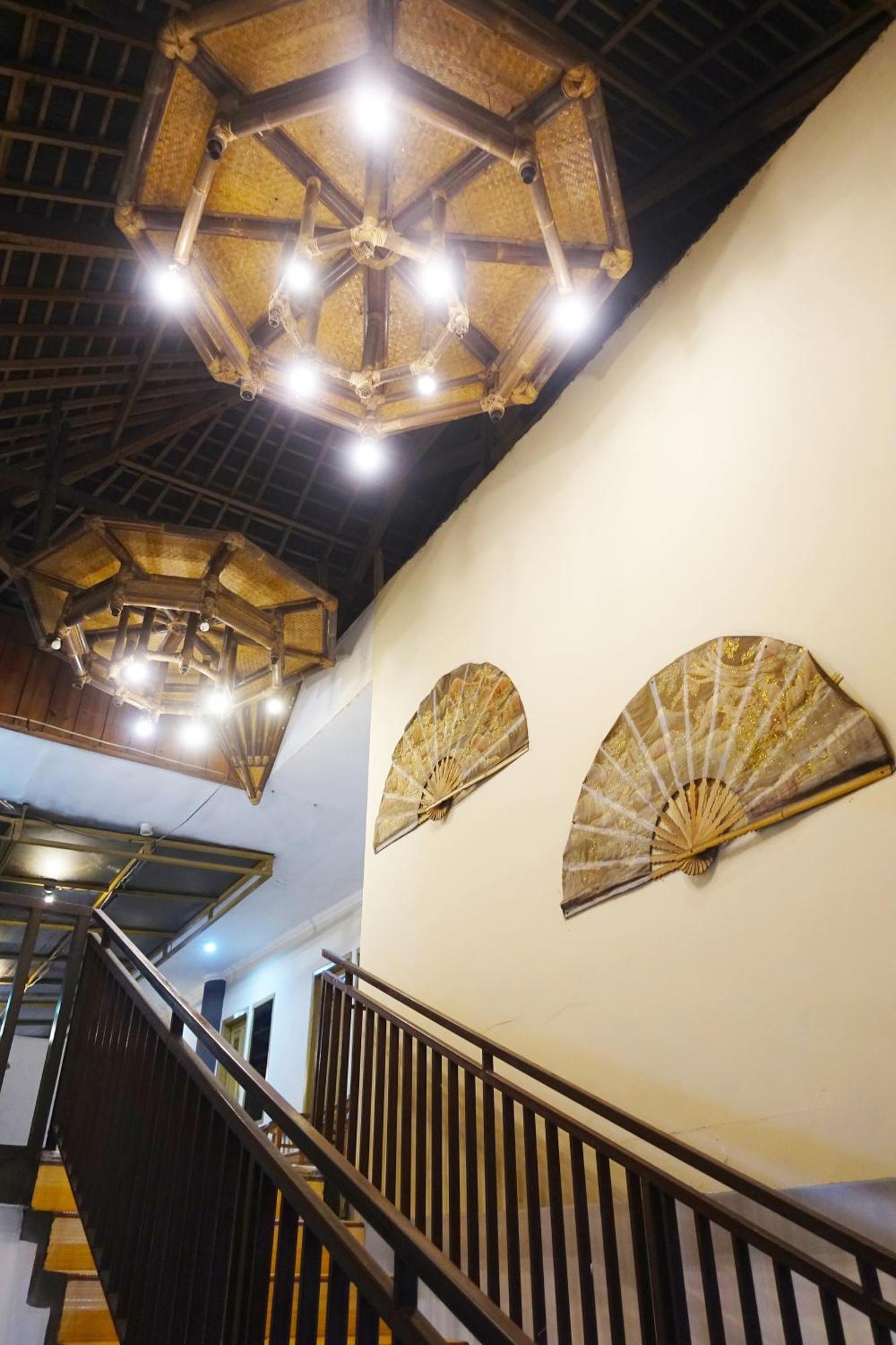 Saung Balibu Hotel Lembang Exterior photo