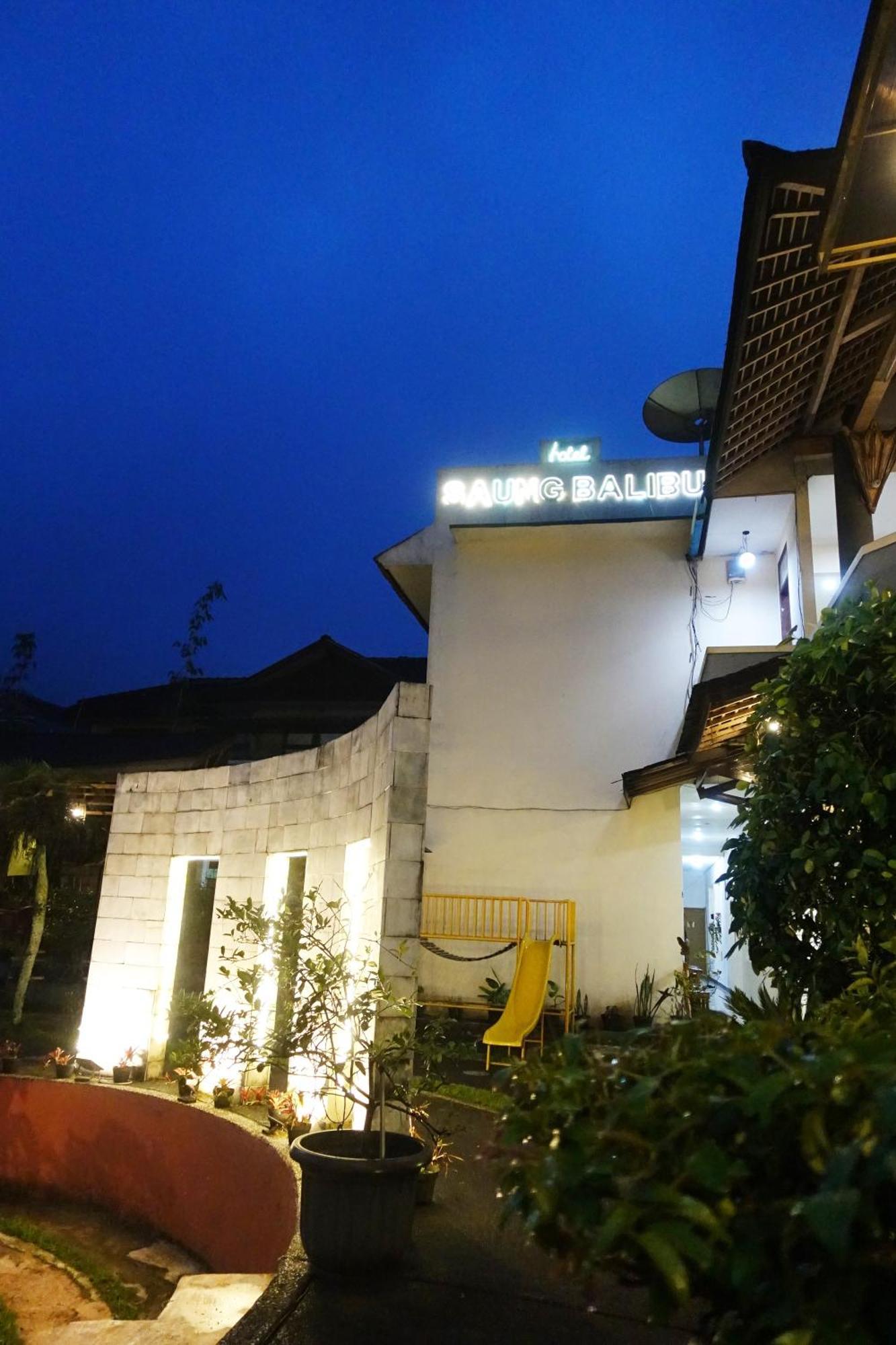 Saung Balibu Hotel Lembang Exterior photo